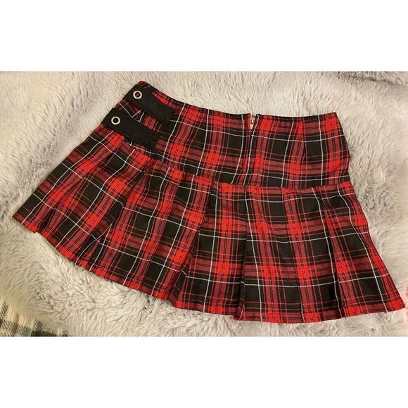 Tripp NYC Gothic Red Plaid Pleated mini skirt XS chains Safety pin Daang Goodman - Picture 5 of 9